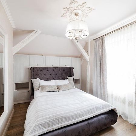 Lux Apartment On Duhnovicha Street .Free Parking. أوزهورود المظهر الخارجي الصورة