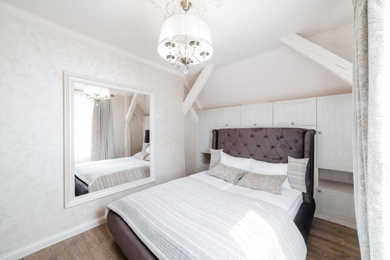 Lux Apartment On Duhnovicha Street .Free Parking. أوزهورود المظهر الخارجي الصورة